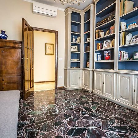 Ferrhouse Charm In Florence Two Lifts Extérieur photo