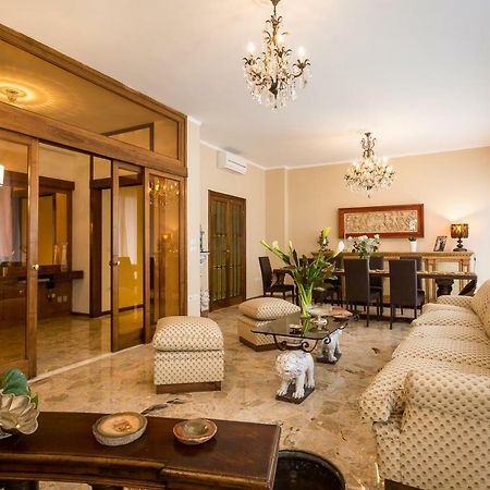 Ferrhouse Charm In Florence Two Lifts Extérieur photo