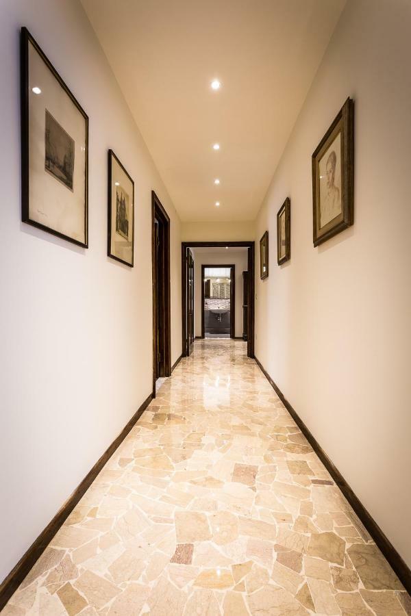 Ferrhouse Charm In Florence Two Lifts Extérieur photo